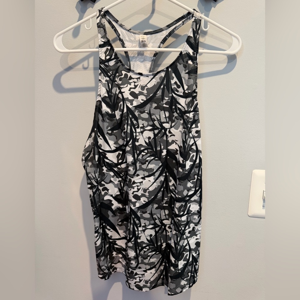 Under Armour Black and White Tank Top